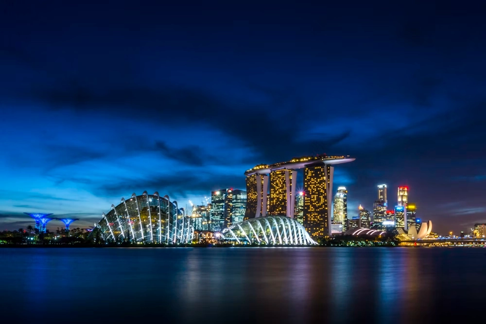 Iconic cities and tropical beaches around the world
